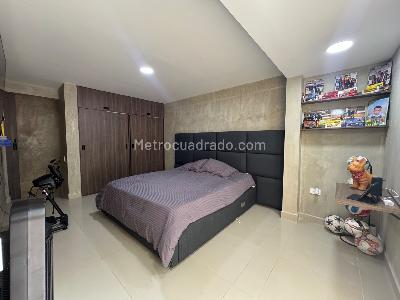 Casa de 3 alcobas en venta en Loma De Los Mesa, Envigado, 168 m² · foto 11 de 18