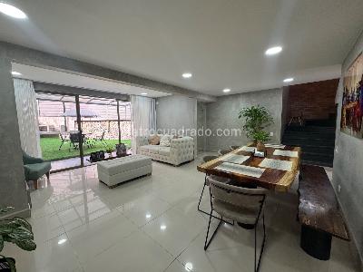 Casa de 3 alcobas en venta en Loma De Los Mesa, Envigado, 168 m² · foto 4 de 18