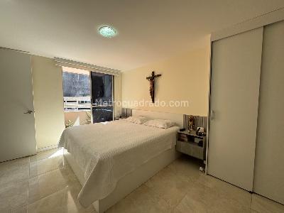 Apartamento de 3 alcobas en venta en Los Colores, Medellín, 96 m² · foto 10 de 18