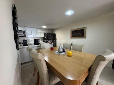 Apartamento de 3 alcobas en venta en Los Colores, Medellín, 96 m² · foto 2 de 18