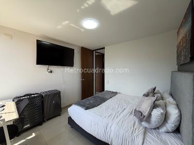 Apartamento de 2 alcobas en venta en Alto De Las Palmas, Medellín, 77 m² · foto 12 de 14