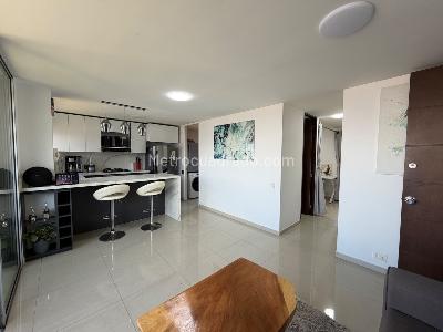 Apartamento de 2 alcobas en venta en Alto De Las Palmas, Medellín, 77 m² · foto 3 de 14