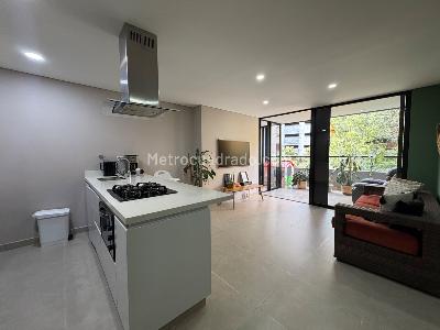 Apartamento de 2 alcobas en venta en Loma De Las Brujas, Envigado, 110 m² · foto 2 de 15