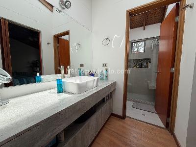 Casa de 3 alcobas en venta en La Sebastiana, Envigado, 268 m² · foto 10 de 18
