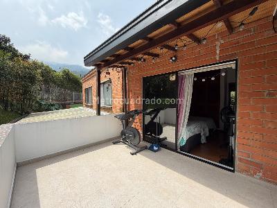 Casa de 3 alcobas en venta en La Sebastiana, Envigado, 268 m² · foto 17 de 18