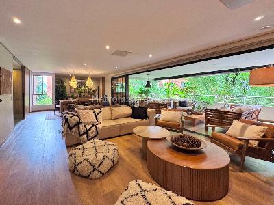 Apartamento de 3 alcobas en venta en Poblado La Concha, Medellín, 322 m² · foto 2 de 13