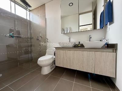 Apartamento en venta en Loma Del Escobero, Envigado · foto 10 de 16