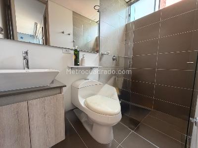 Apartamento en venta en Loma Del Escobero, Envigado · foto 14 de 16