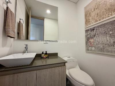 Apartamento en venta en Loma Del Escobero, Envigado · foto 15 de 16