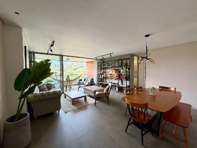 Apartamento en venta en Loma Del Escobero, Envigado · foto 4 de 16