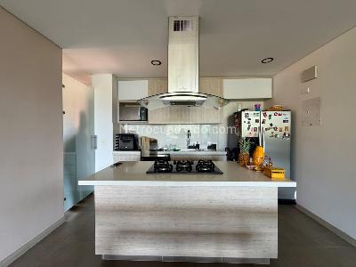 Apartamento en venta en Loma Del Escobero, Envigado · foto 8 de 16