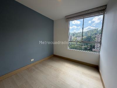 Apartamento de 3 alcobas en venta en El Poblado Loma Del Indio, Medellín, 72 m² · foto 11 de 14