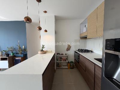 Apartamento de 3 alcobas en venta en El Poblado Loma Del Indio, Medellín, 72 m² · foto 7 de 14