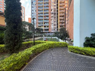 Apartamento de 3 alcobas en venta en Loma De Losmesa, Envigado, 116 m² · foto 19 de 20