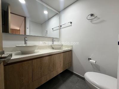 Apartamento de 2 alcobas en venta en El Poblado Las Palmas, Medellín, 115 m² · foto 10 de 14