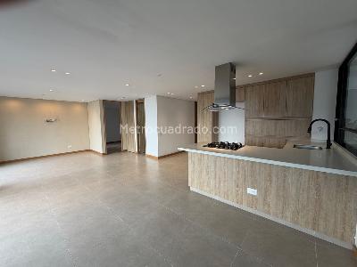 Apartamento de 2 alcobas en venta en El Poblado Las Palmas, Medellín, 115 m² · foto 3 de 14
