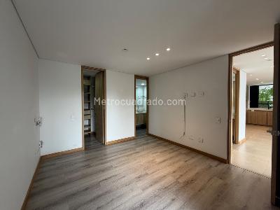 Apartamento de 2 alcobas en venta en El Poblado Las Palmas, Medellín, 115 m² · foto 9 de 14