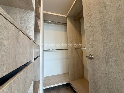 Apartamento de 2 alcobas en venta en Sector Padre Marianito, Medellín, 81 m² · foto 12 de 14
