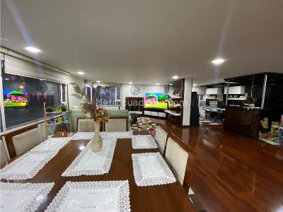 Apartamento de 4 alcobas en venta en Ciudad Salitre Oriental, Bogotá, 240 m² · foto 3 de 17