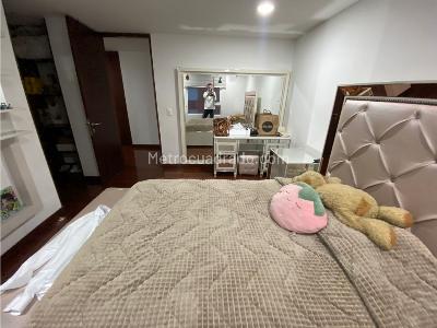 Apartamento de 4 alcobas en venta en Ciudad Salitre Oriental, Bogotá, 240 m² · foto 8 de 17