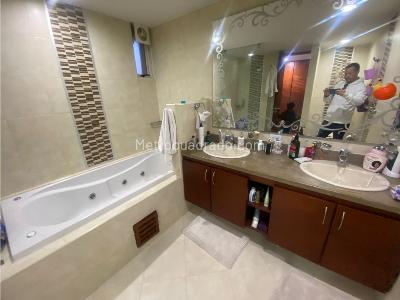 Apartamento de 4 alcobas en venta en Ciudad Salitre Oriental, Bogotá, 240 m² · foto 12 de 17