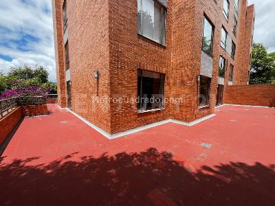 Apartamento de 4 alcobas en venta en Balcones De Lindaraja, Bogotá, 319 m² · foto 11 de 20