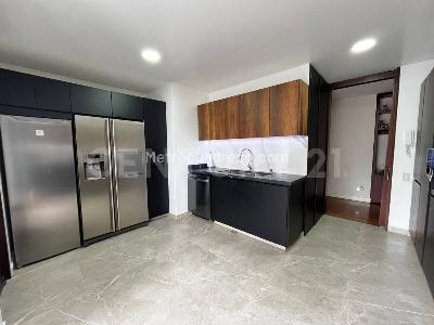 Apartamento de 4 alcobas en venta en Balcones De Lindaraja, Bogotá, 319 m² · foto 14 de 20