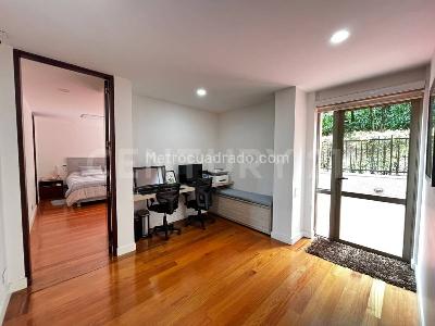 Apartamento de 4 alcobas en venta en Balcones De Lindaraja, Bogotá, 319 m² · foto 16 de 20