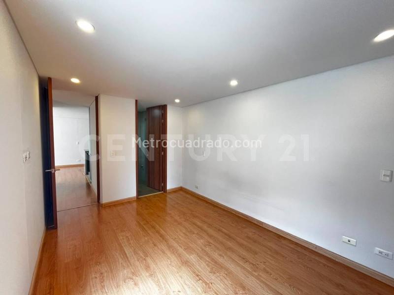 Piso – Bogotá D.C. - Más