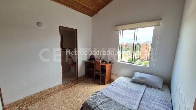 Casa de 3 alcobas en venta en Castilla, Bogotá, 75 m² · foto 11 de 20