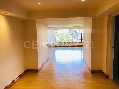 Apartamento de 3 alcobas en arriendo en Chico Reservado, Bogotá, 246 m² · foto 4 de 20