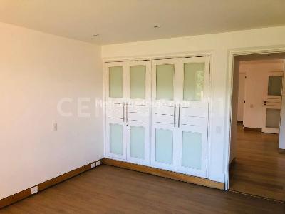 Apartamento de 3 alcobas en arriendo en Chico Reservado, Bogotá, 246 m² · foto 8 de 20