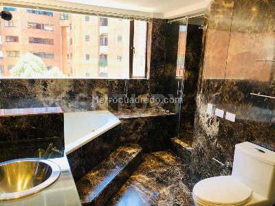 Apartamento de 3 alcobas en arriendo en Chico Reservado, Bogotá, 246 m² · foto 12 de 20