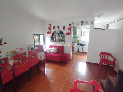 Casa de 3 alcobas en venta en Terron Colorado, Cali, 80 m² · foto 2 de 12