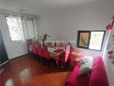 Casa de 3 alcobas en venta en Terron Colorado, Cali, 80 m² · foto 3 de 12