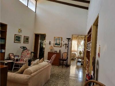 Casa de 4 alcobas en venta en Ciudad Jardin, Cali, 1581 m² · foto 7 de 20