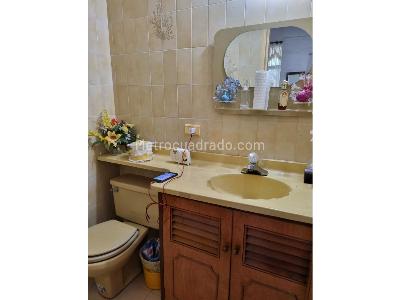 Casa de 4 alcobas en venta en Ciudad Jardin, Cali, 1581 m² · foto 14 de 20