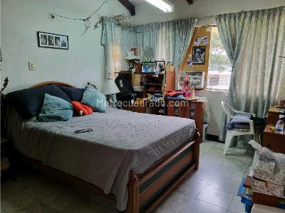 Casa de 4 alcobas en venta en Ciudad Jardin, Cali, 1581 m² · foto 18 de 20