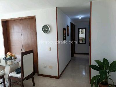 Apartamento en venta en El Refugio, Cali · foto 2 de 11