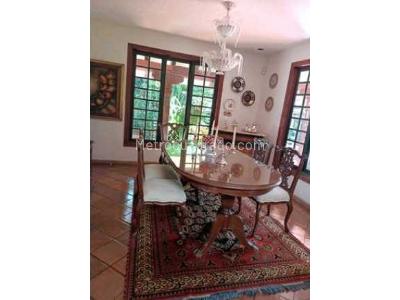Casa de 4 alcobas en venta en Ciudad Jardin, Cali, 950 m² · foto 2 de 11
