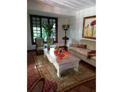 Casa de 4 alcobas en venta en Ciudad Jardin, Cali, 950 m² · foto 3 de 11