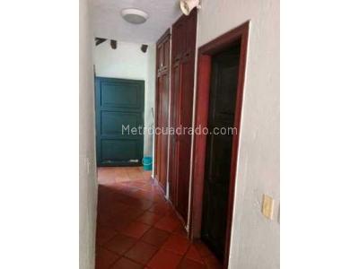 Casa de 4 alcobas en venta en Ciudad Jardin, Cali, 950 m² · foto 8 de 11