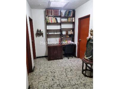 Casa de 4 alcobas en venta en Pampalinda, Cali, 212 m² · foto 3 de 15