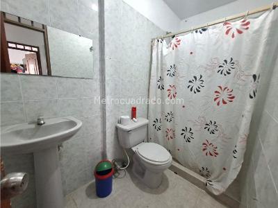 Casa de 5 alcobas en venta en Santa Fe \ Comuna 8, Cali, 123 m² · foto 4 de 16