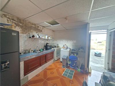 Casa de 5 alcobas en venta en Santa Fe \ Comuna 8, Cali, 123 m² · foto 11 de 16