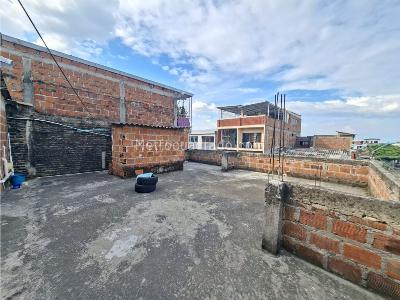 Casa de 5 alcobas en venta en Santa Fe \ Comuna 8, Cali, 123 m² · foto 14 de 16