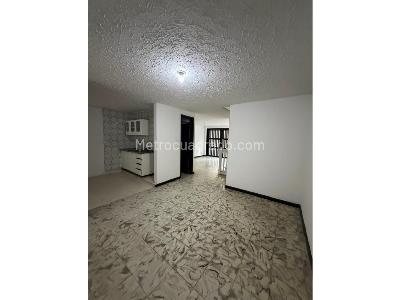 Casa de 5 alcobas en venta en Departamental, Cali, 270 m² · foto 2 de 13