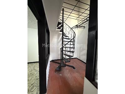 Casa de 5 alcobas en venta en Departamental, Cali, 270 m² · foto 6 de 13
