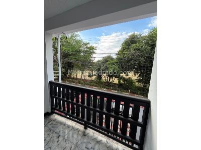 Casa de 5 alcobas en venta en Departamental, Cali, 270 m² · foto 8 de 13