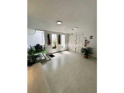Casa de 5 alcobas en venta en Tequendama, Cali, 397 m² · foto 16 de 20